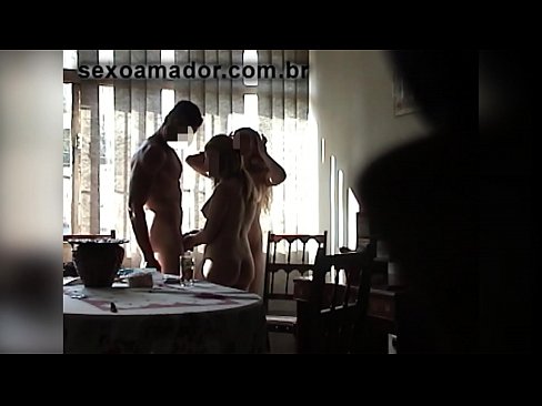 ❤️ Amigos sexuais convidam um homem gigante e um ménage à trois com ele ❤❌ Sexo vídeo em porno pt.pornoreino-com.ru ☑